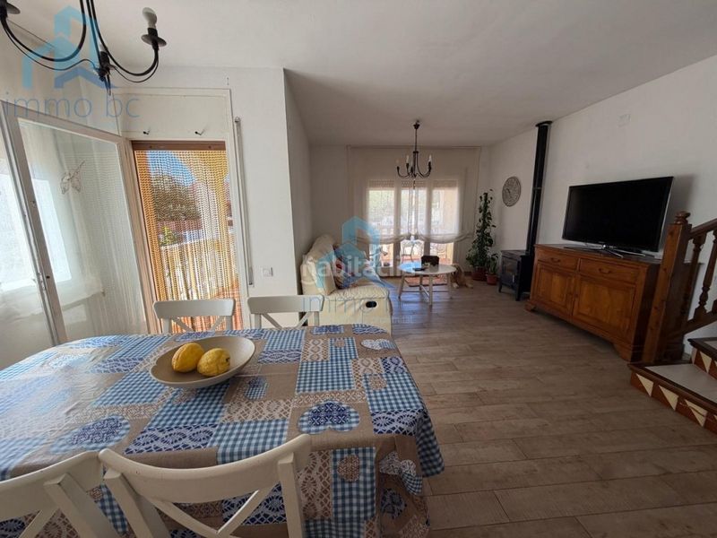 Foto 51403f3b-d1db-479c-a937-e5126f5e1858. Casa amb aparcament a Creixell