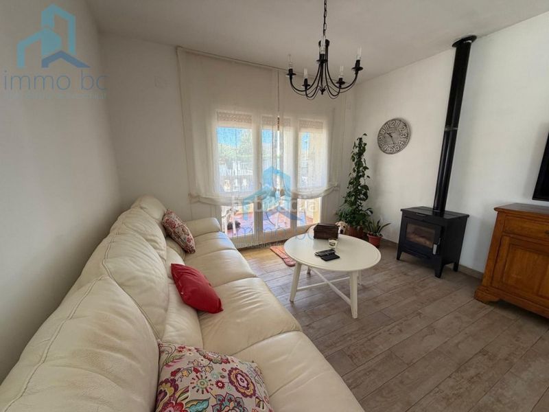 Foto 5c161877-e7eb-4565-9319-55b93f98de84. Casa amb aparcament a Creixell