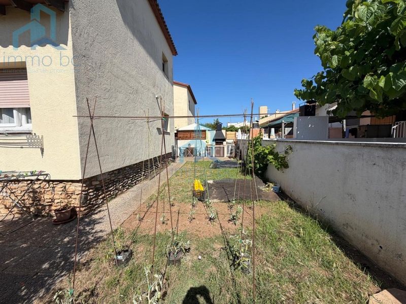 Foto 5dafdf13-c3f5-4b80-8a78-f4648f671817. Casa amb aparcament a Creixell