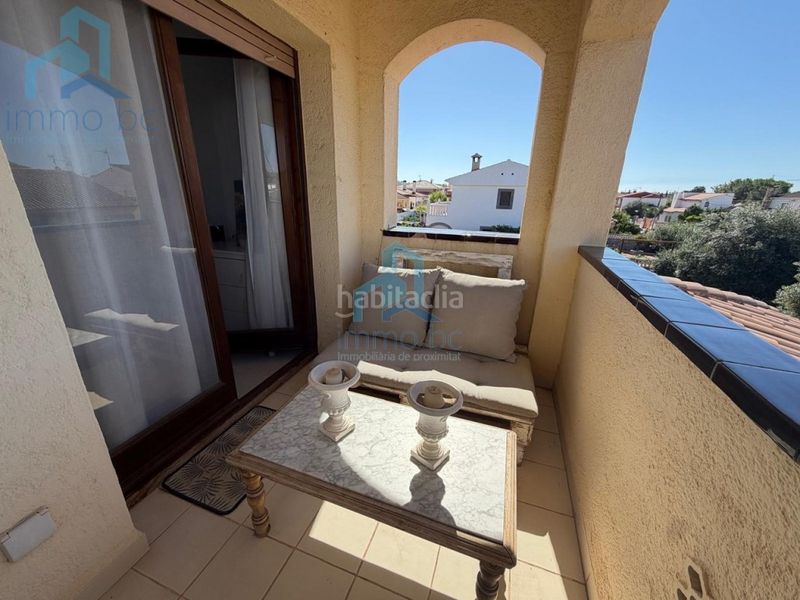 Foto ec4fd385-c485-40f0-97e8-a65373331cbd. Casa amb aparcament a Creixell