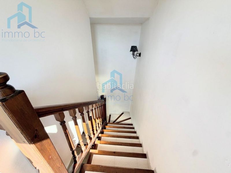 Foto 1a796a37-9328-40b5-a8e9-34619b632ea5. Casa aparellada amb aparcament a Creixell