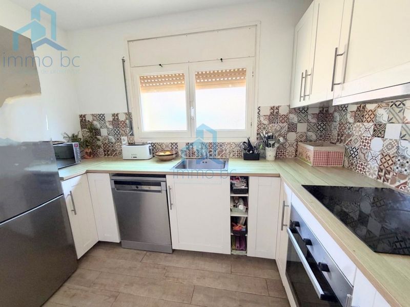 Foto 9be12f4b-888c-475d-97c5-c896d33a2b89. Casa aparellada amb aparcament a Creixell