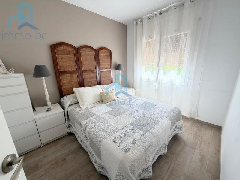 Foto b7426b08-a2cd-483d-8f0c-21e012e98553. Casa aparellada amb aparcament a Creixell