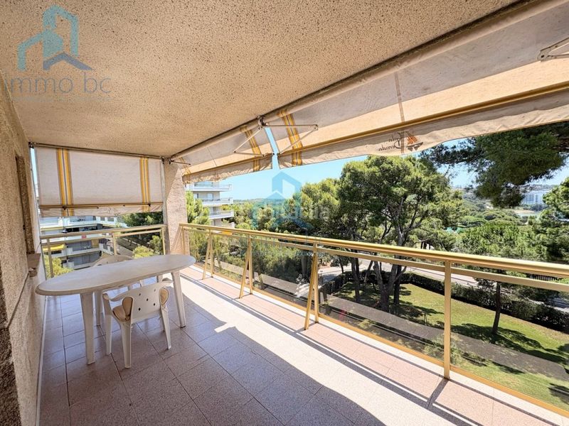 Foto a81ab0c0-dbbd-47bc-87f4-a8fabdcd26e1. Pis amb aparcament a Mar i Camp - Platja dels Capellans Salou
