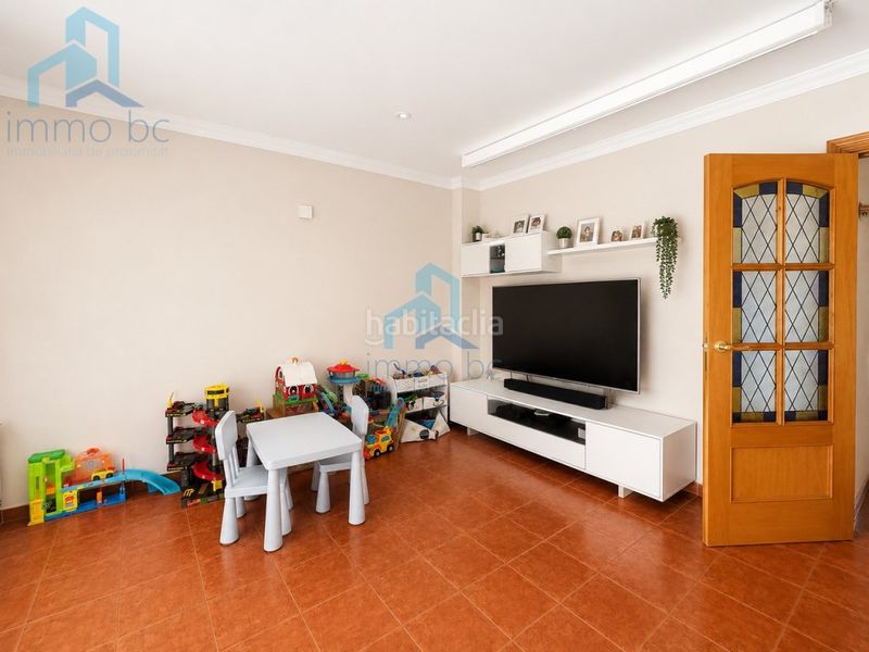 Foto 13bed630-0fd5-4985-b8a5-73af40ebaa01. Casa adossada amb aparcament a Sant Salvador Tarragona