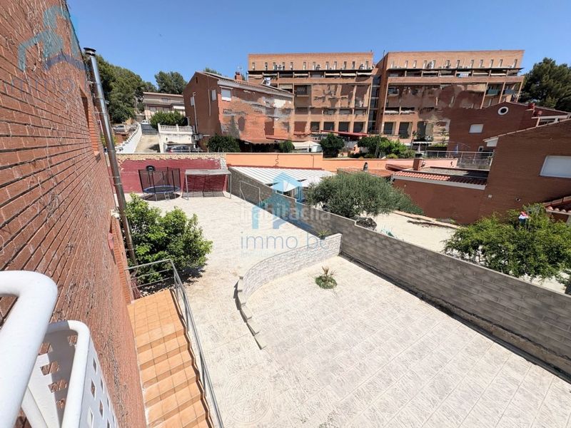 Foto ae621a1d-d592-4a32-a2f3-de66f88243c3. Casa adossada amb aparcament a Sant Salvador Tarragona