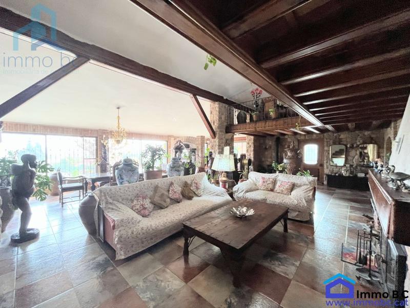 Foto bfa8b8b4-980a-4428-99c7-8537b563c5fb. Casa fantástica villa en Milà (El)