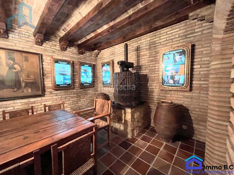 Foto c2c51ea1-7325-4e99-9bbf-62c0b797f039. Casa fantástica villa en Milà (El)