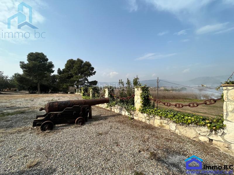 Foto cfe82fc6-5d45-4874-9a6e-7ac5c3f1048a. Casa fantástica villa en Milà (El)
