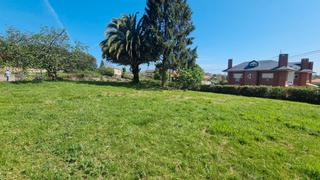 Casa a Igollo. Terreno de 9.462m2 con vivienda en igollo de camargo.