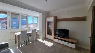 Alquiler Piso  Calle montejurra. Piso para fijo de tres dormitorios, salón-comedor, cocina y baño