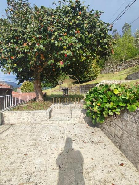 Foto f0722eba-fa3a-4643-aa53-d479b8cf57b0. Casa con parcheggio in Cotobade