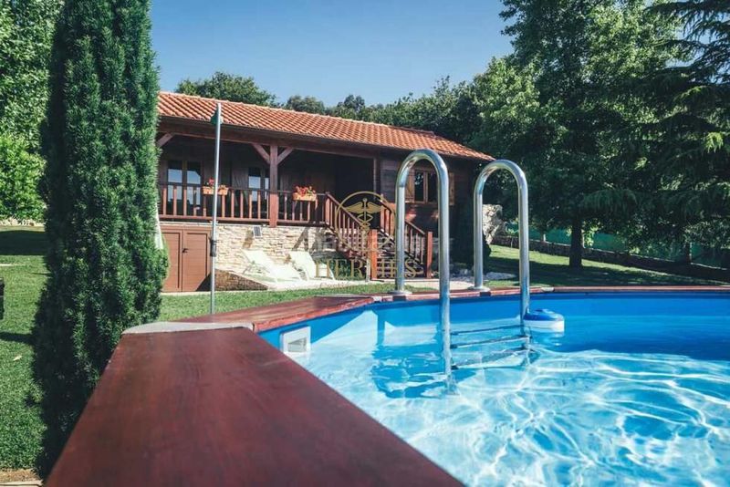 Foto 08f8d79b-5a98-4b9b-a6b9-3ac7895067e1. Chalet avec chauffage parking piscine dans Panxón Nigrán