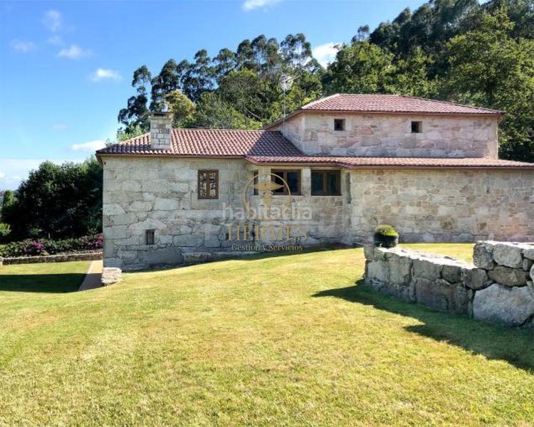 Foto f36f0413-89ba-4291-8bbb-1daa6ee9f878. Chalet avec chauffage parking piscine dans Panxón Nigrán