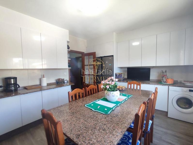 Foto 234cdc37-b589-474e-b5af-9968ace912f4. Casa amb calefacció aparcament piscina a Vilaboa