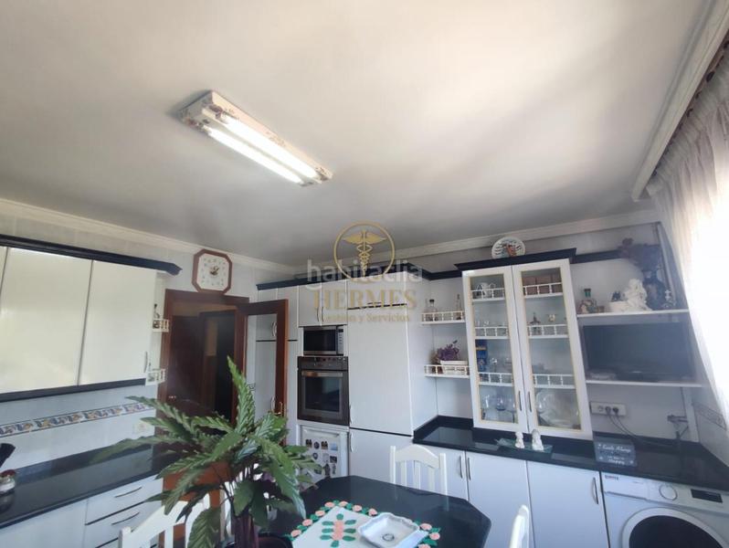 Foto 49d860cc-62bb-41b0-9a7c-7c0298dd67c3. Casa amb calefacció aparcament piscina a Vilaboa