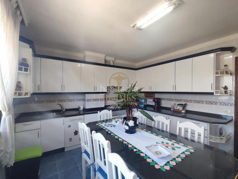 Foto 7be403d9-0e24-42b3-b89b-0fa6ca29d16f. Casa amb calefacció aparcament piscina a Vilaboa