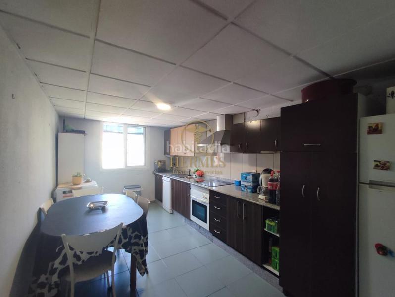 Foto 7cc8558d-b868-4c23-b3ec-809c0c4b877b. Casa amb calefacció aparcament piscina a Vilaboa