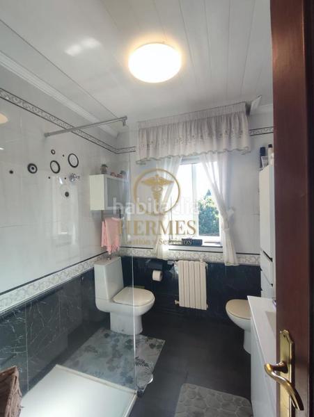 Foto 9ba93e70-b712-4a1f-8719-34cab93811f1. Casa amb calefacció aparcament piscina a Vilaboa