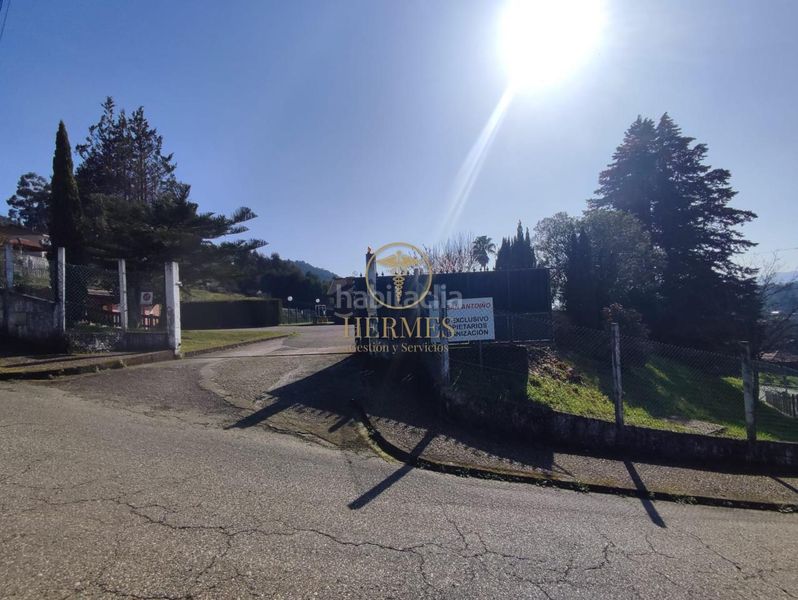 Foto 5c8ac40e-a33a-4aa2-98d7-dffc2e691f2f. Chalet avec chauffage parking piscine dans Mos