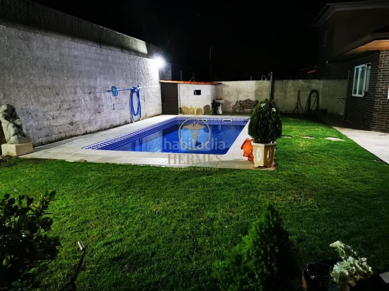 Foto 7b4e00ce-b827-4e7f-967e-061c2d4eb95e. Chalet avec chauffage parking piscine dans Mos