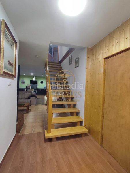 Foto b2e00435-8bd3-4d07-a54b-9613a9aa79a7. Chalet avec chauffage parking piscine dans Mos