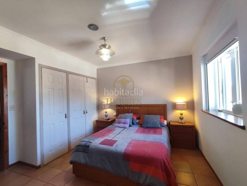 Foto b5fd4d4c-81d3-41bc-bbb7-74c132e839a9. Chalet avec chauffage parking piscine dans Mos