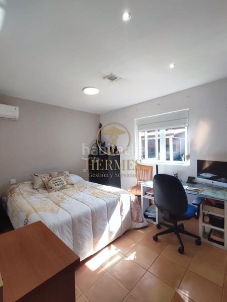 Foto cf21c7f0-8856-4b75-bb9a-9527ed781161. Chalet avec chauffage parking piscine dans Mos