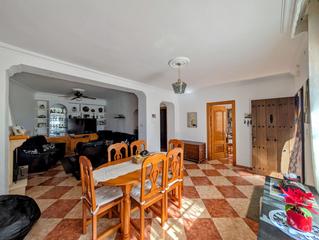 Casa  San antonio mª claret. Casa en venta en la estación, 5 dormitorios.