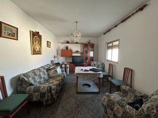 Casa a Loja. Casa en venta en barrio san roque, 4 dormitorios.