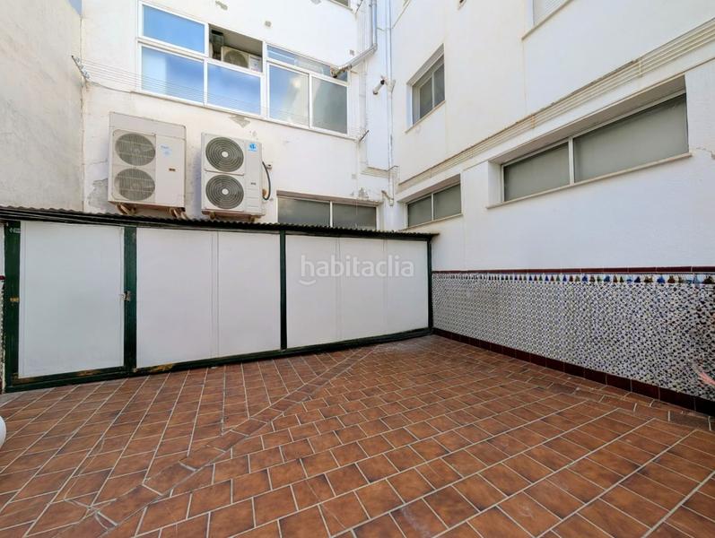 Foto 2f3f4aab-ea03-4942-abd8-34e33a22a380. Piso  en venta en centro, 4 dormitorios. en Loja