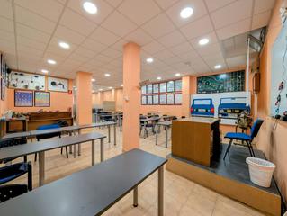 Affitto Locale commerciale in Loja. Local com. en alquiler en barrio plines.