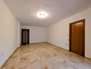 Pis  De la constitución. Piso en venta en plaza arriba y plaza abajo, 4 dormitorios.