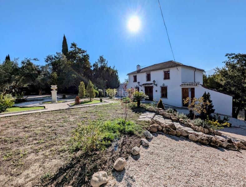 Foto 610743f6-e7eb-4020-9802-ebbed4767c99. Chalet  en venta en la esperanza, 4 dormitorios. en Loja