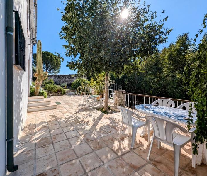 Foto a8e04f15-0718-4aa5-a8a2-3cee33413df8. Chalet  en venta en la esperanza, 4 dormitorios. en Loja