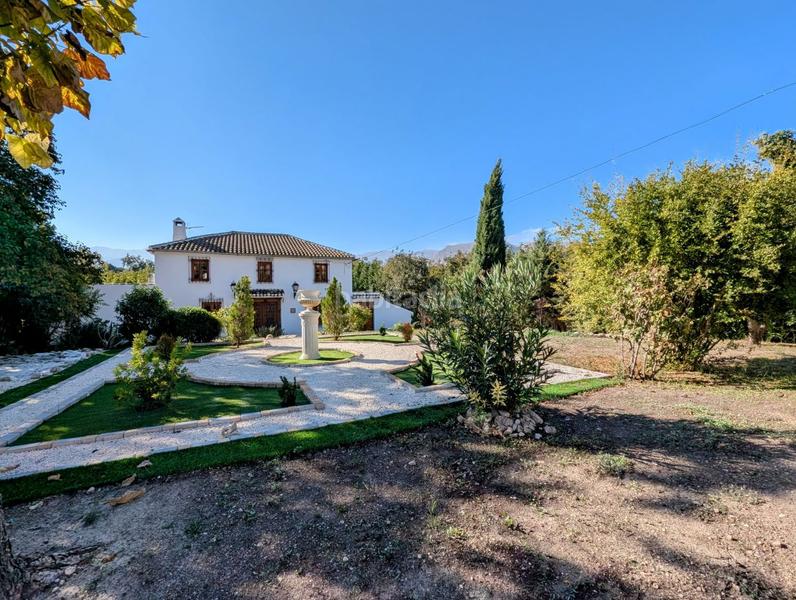 Foto f9b5e53b-7e84-46e2-b2ae-25fc85cb125f. Chalet  en venta en la esperanza, 4 dormitorios. en Loja