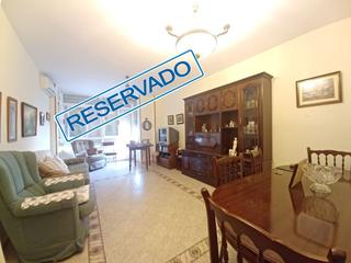 Pis a Loja. Piso en venta en paseo público, 4 dormitorios.
