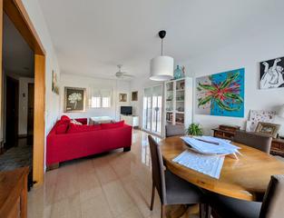 Casa  Concejal valeriano molina zafra. Casa en venta en mesón de arroyo, 3 dormitorios.