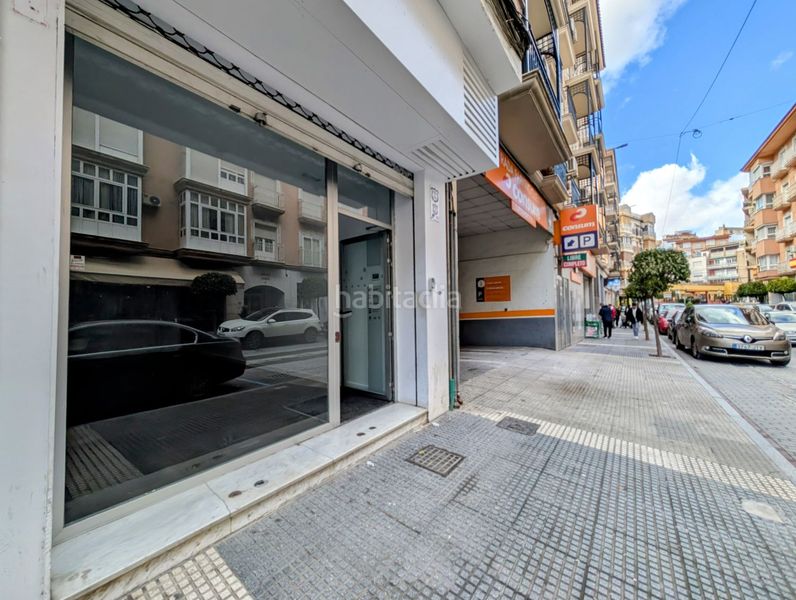 Foto bd9ecef8-5743-437d-b1bc-8ede5f490091. Affitto locale commerciale in Loja