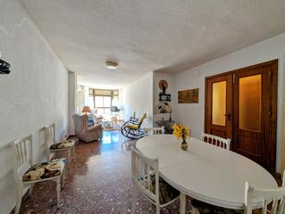 Pis  Los ángeles. Piso en venta en avda. los ángeles, 4 dormitorios.