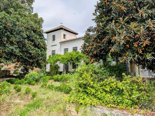 Chalet in Loja. Villa en venta en la esperanza, 16 dormitorios.