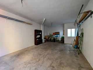 Aparcament cotxe a Loja. Plaza cerrada en venta en barrio san miguel.