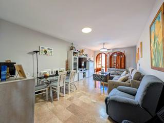 Appartement à Loja. Piso en venta en avda. los ángeles, 4 dormitorios.