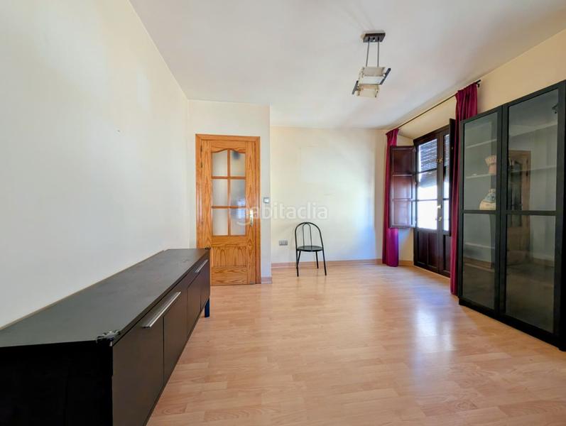 Foto 240853b6-58fa-47fb-b819-e9bfee679d18. Pis amb aparcament a Loja