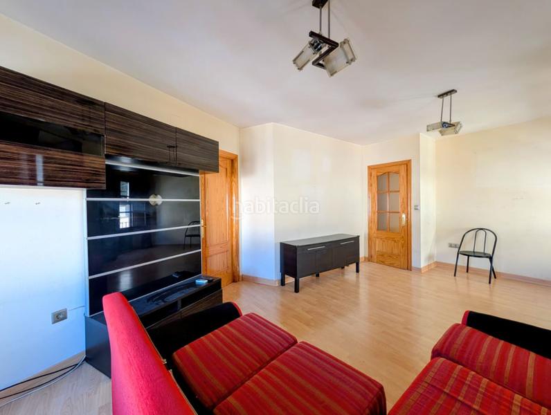 Foto f166c4df-4298-4c44-b779-406d4a0f288b. Pis amb aparcament a Loja