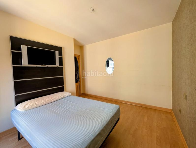 Foto f412580d-cbf3-4ef0-846a-3947db8a683d. Pis amb aparcament a Loja