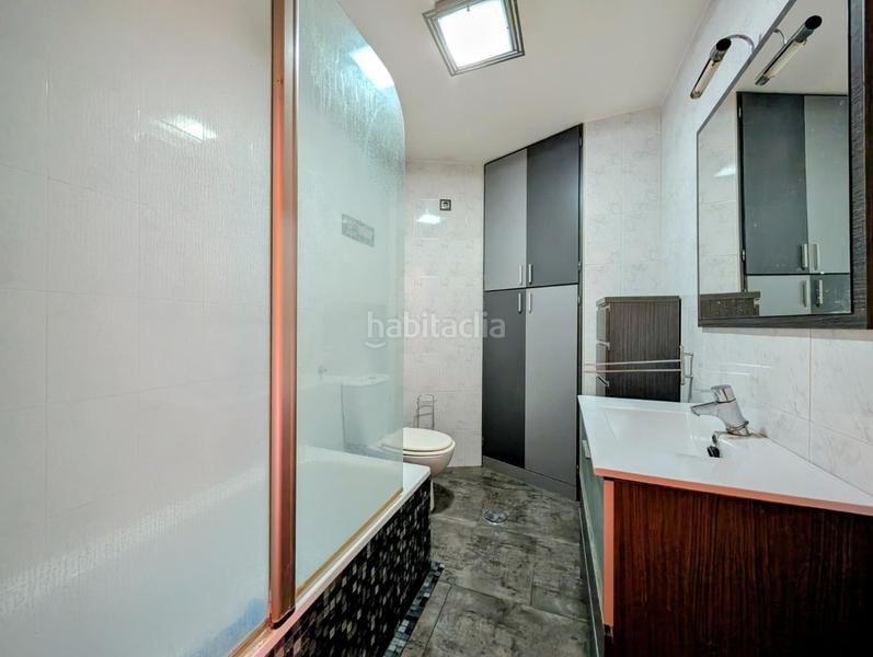 Foto feaf8768-ffd6-48ac-8c92-bf6324ad86b8. Pis amb aparcament a Loja