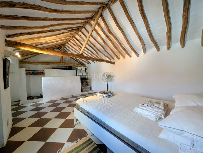 Foto 54333c92-e8e3-40a0-8881-d70aaab9647d. Casa a Loja