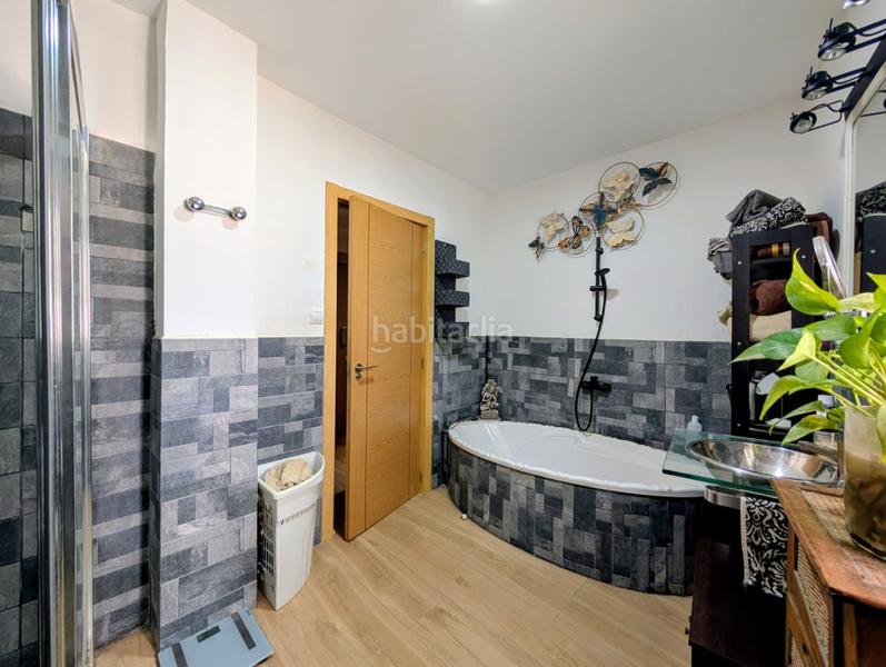 Foto 470bf5a3-d230-449c-b00a-97d43ed8a345. Maison avec chauffage parking dans Salar