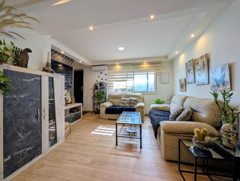 Foto 87d5af4d-daa4-4ca9-8991-72577e79aa40. Maison avec chauffage parking dans Salar